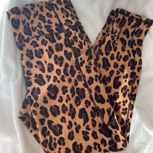 PureLuxe Fabletics leopard print leggings - Picture 1 of 2